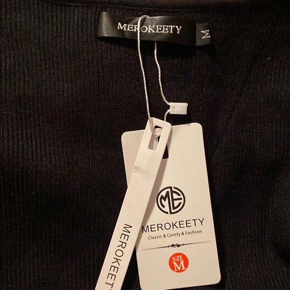 Black Wide Leg Pants and V Neck Top Set - Picture 2 of 4